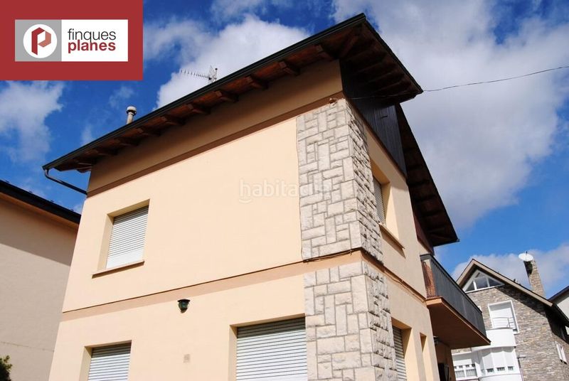 Foto ac37afd9-e810-4d07-b500-8fb9c6cf9f52. Casa amb aparcament a Seu d´Urgell (La)