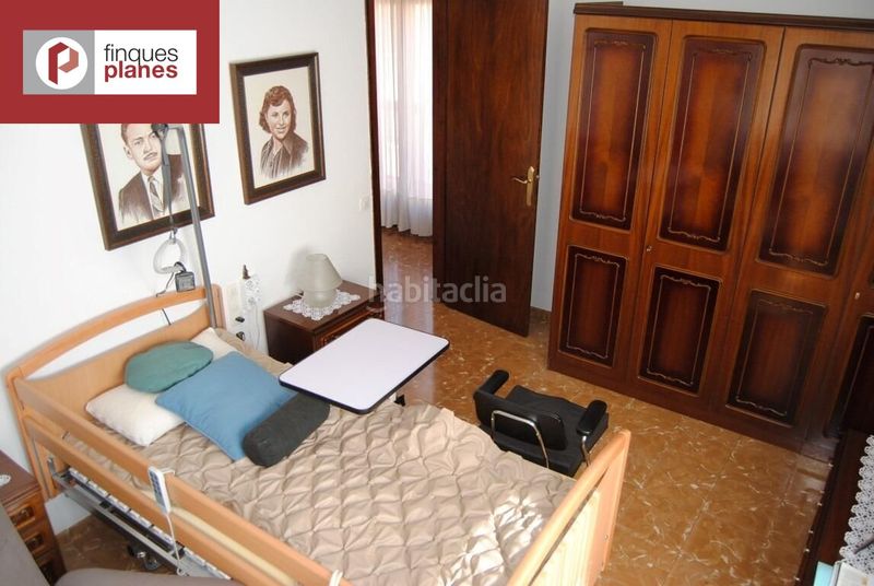Foto b252e9d7-cda1-4475-af3b-87078b5b2ebc. Casa amb aparcament a Seu d´Urgell (La)