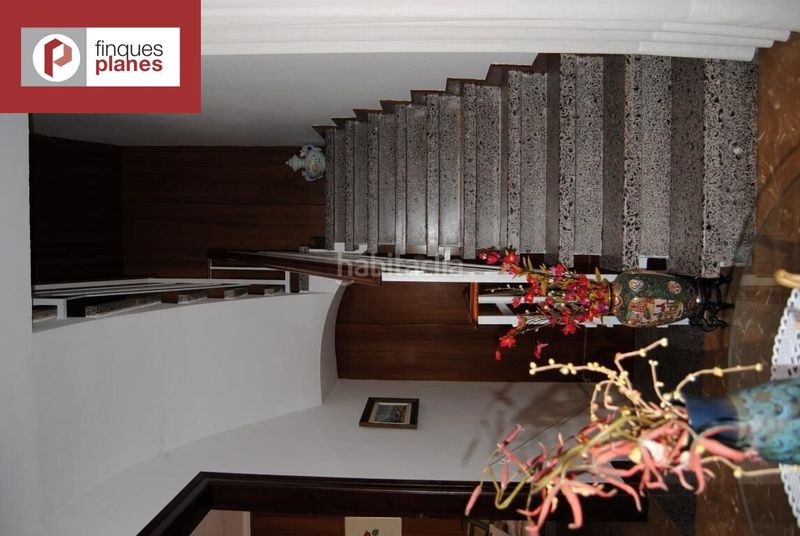 Foto e2591ca9-3b49-4319-a570-a302d92b1887. Casa amb aparcament a Seu d´Urgell (La)