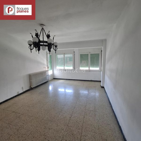 Foto 2e37eb06-d66b-4210-a835-c0d9be2c1ee6. Pis a Seu d´Urgell (La)