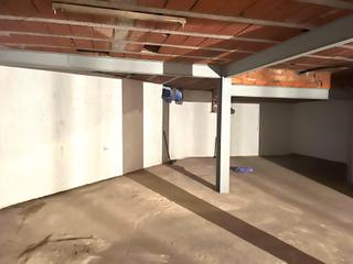 Local Comercial a Plaa dels reis catlics 13. Sotano en venta