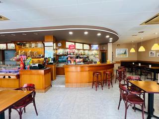 Lloguer Local Comercial a Carrer jaume i 5. Local cafeteria granja en pleno funcionamiento
