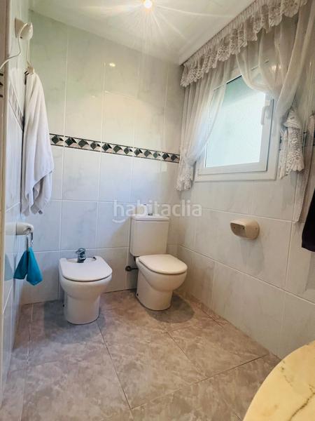 Foto 00f724e5-9e8b-4147-a359-d4c4d1682bc9. Chalet con camino parcheggio piscina in Pinemar Pineda de Mar