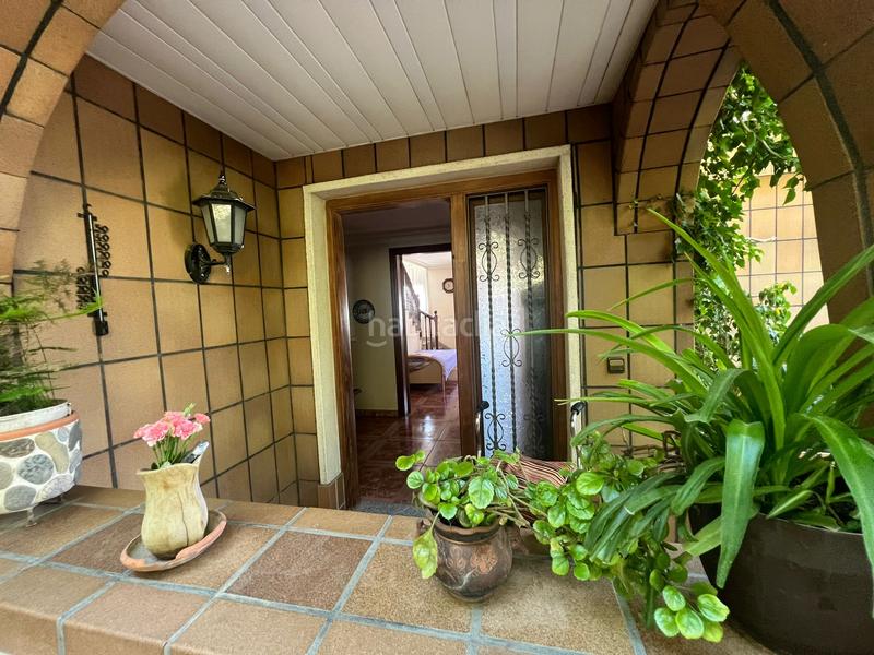 Foto 5618d742-2f00-4939-b1cf-338adb2bc543. Chalet con camino parcheggio piscina in Pinemar Pineda de Mar