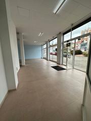 Lloguer Local Comercial a Carrer garbí 189. Local en nacional-ii pueblo nuevo 190m2+50m altillo