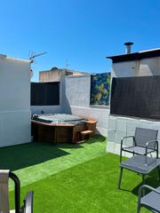Dúplex a Centre. Dúplex en zona taurus con jacuzzi, parking y piscina comunitaria