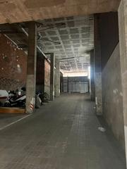 Aparcament cotxe a Centre. Parking sotano trastero 88m2 + 24m2