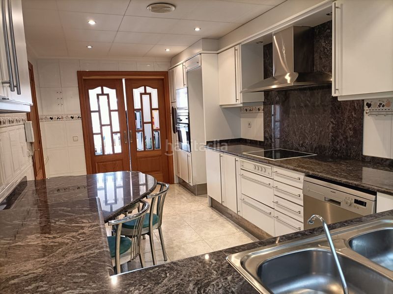 Foto ea5627f8-6f3b-4683-b665-a073bb0a0828. Duplex con riscaldamento in Centre Pineda de Mar