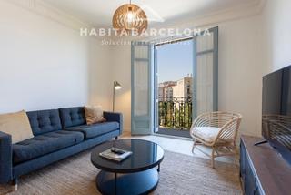 Appartement  Avinguda diagonal. Piso alto y con mucho encanto a estrenar con vistas a la sagrada