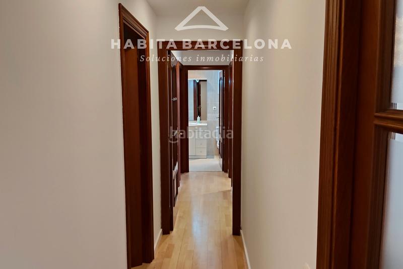 Foto 4f7bbdd6-8be8-4b02-b961-f5de54c50397. Alquiler piso tu oasis de paz y confort en la ciudad. en Barcelona