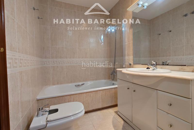 Foto c1c7df9d-9cd9-4698-999d-a2a5166614ba. Alquiler piso tu oasis de paz y confort en la ciudad. en Barcelona
