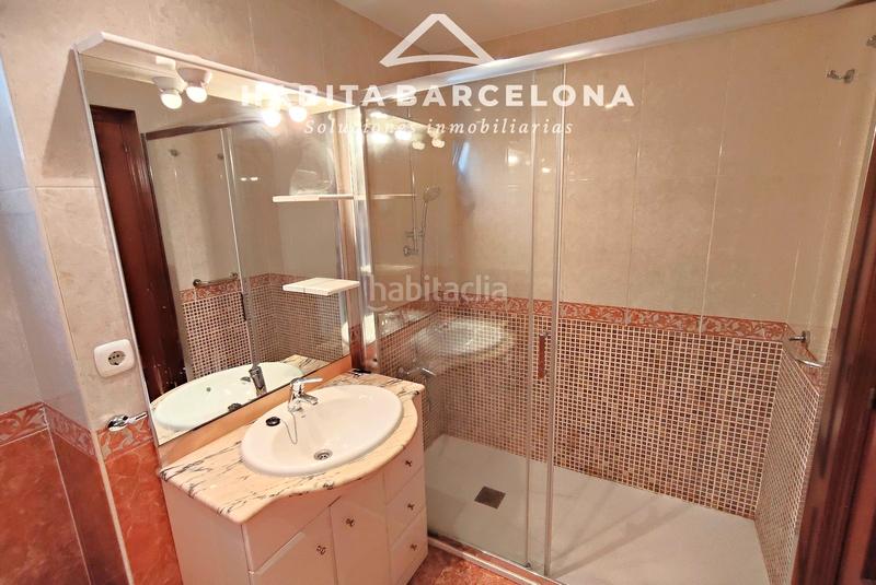 Foto f01ae649-419f-4c1c-be2d-0d9739fc680e. Alquiler piso tu oasis de paz y confort en la ciudad. en Barcelona