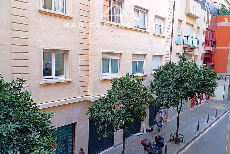 Foto 5b3f17a8-ffa0-4115-bc76-a58dbf307713. Alquiler piso vive gràcia, vive la exclusividad en Barcelona