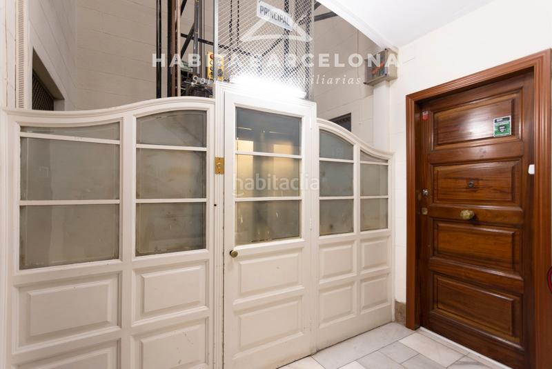 Foto acdacaa9-3fd1-43b0-924c-4b341b7bb07d. Alquiler piso vive gràcia, vive la exclusividad en Barcelona