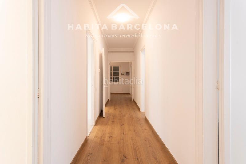 Foto dcf00ae8-3d8e-46b1-95a9-8b4fa1eab5f9. Alquiler piso vive gràcia, vive la exclusividad en Barcelona