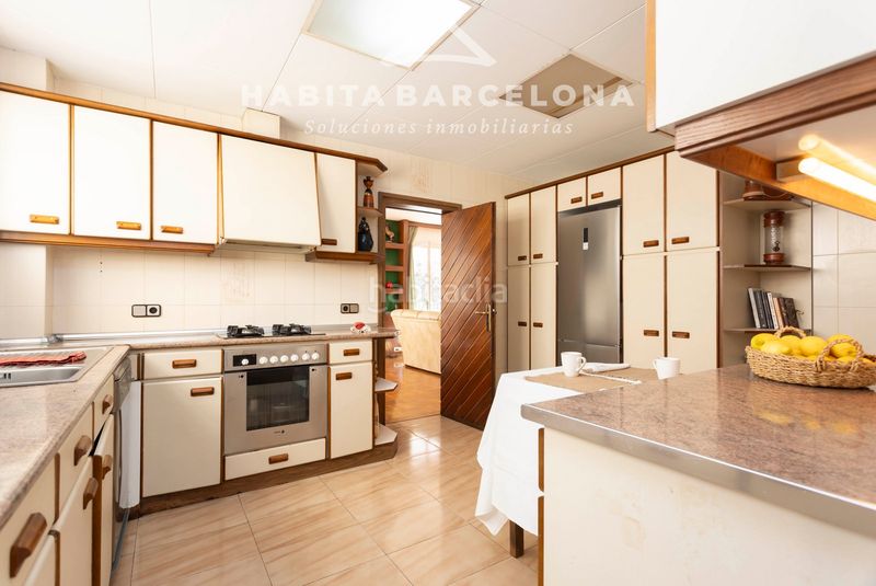 Foto 3e4be9ba-0f3a-4ab0-8e7d-e2b46f24d62f. Pis amb calefacció aparcament a Sant Gervasi - Bonanova Barcelona