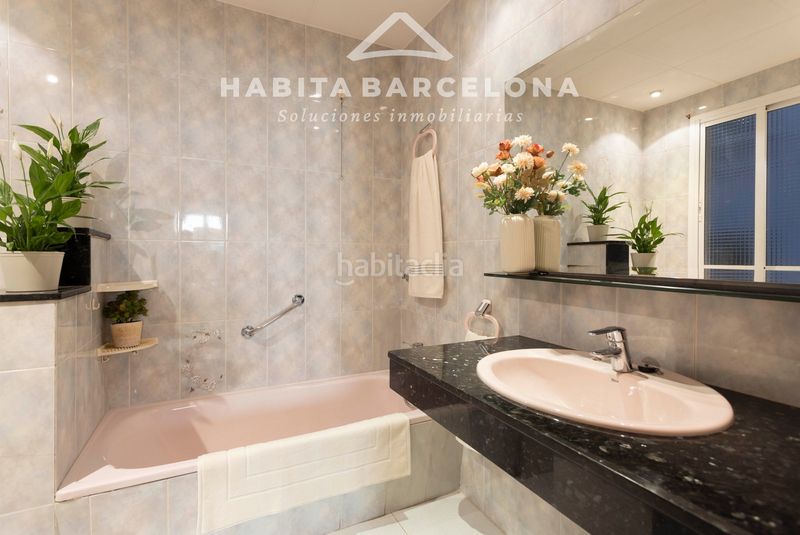 Foto b37b227a-a588-409c-8ffb-a1996629c3a3. Pis amb calefacció aparcament a Sant Gervasi - Bonanova Barcelona