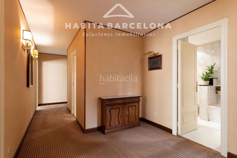 Foto de5dfa5f-edbe-4755-8b45-9ce5ef2f9cb9. Pis amb calefacció aparcament a Sant Gervasi - Bonanova Barcelona