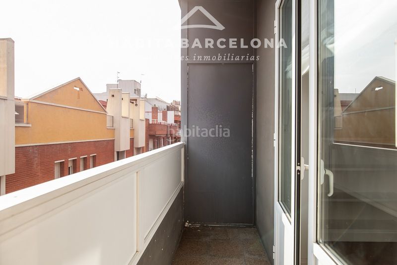 Foto bfdb8cb2-86b5-4282-9207-56cd00e87151. Pis amb calefacció a Putget - Farró Barcelona