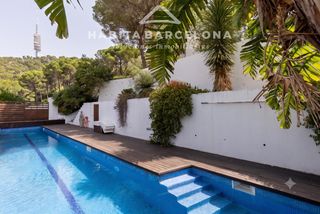 Rent House  Carrer de palafolls. Fabulosa casa de diseño con piscina