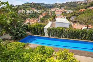 Lloguer Casa  Carrer de palafolls. Fabulosa casa de diseño con piscina