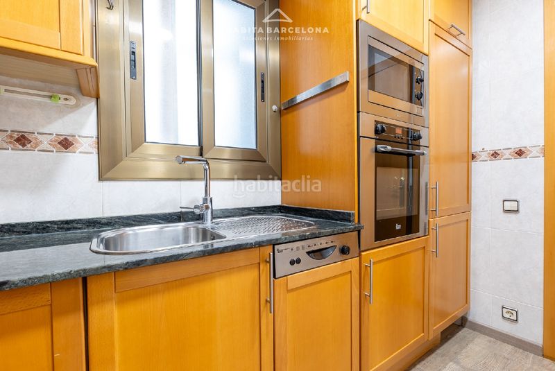 Foto b3888d59-2f7a-471e-9ae3-2e4e61442529. Pis amb calefacció aparcament a La Nova Esquerra de l´Eixample Barcelona