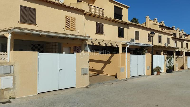 Foto 128fb175-bb3d-4ccc-b06a-9890e342b346. Casa a schiera con parcheggio piscina in El Montgó Dénia