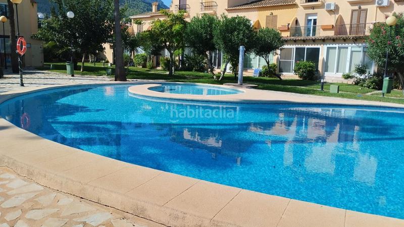 Foto 7ead9846-c412-495f-ac7b-4b7ce84b1987. Casa a schiera con parcheggio piscina in El Montgó Dénia