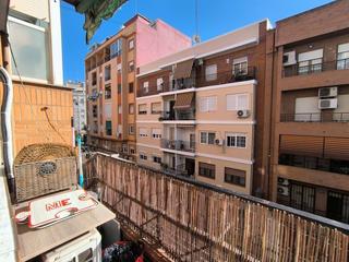 Appartement à La Seu. Piso reformado en ayora