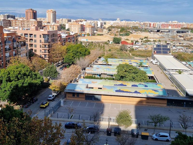 Foto 0fe8595a-1fbc-4077-a22e-548e874d3797. Alquiler piso disponible vivienda en residencial valturia en Valencia