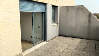 Rent Penthouse in Metro - Auditorio. Ático en calle polonia, paiporta