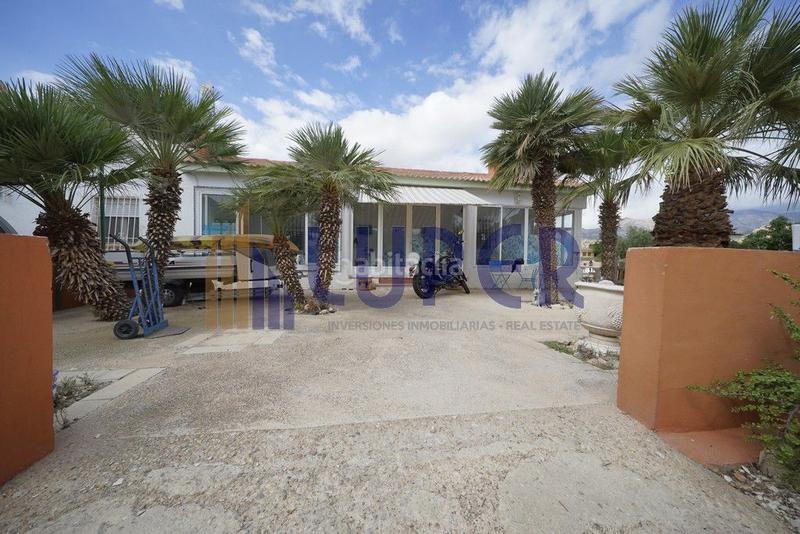 Foto 4781cd87-f397-4796-8a3b-8a5656c83ae5. Chalet dans Moralet Alicante