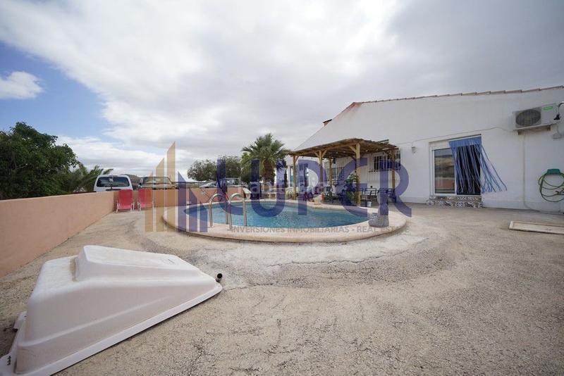 Foto 830494d3-c99d-4265-93e4-785f11c774bd. Chalet dans Moralet Alicante