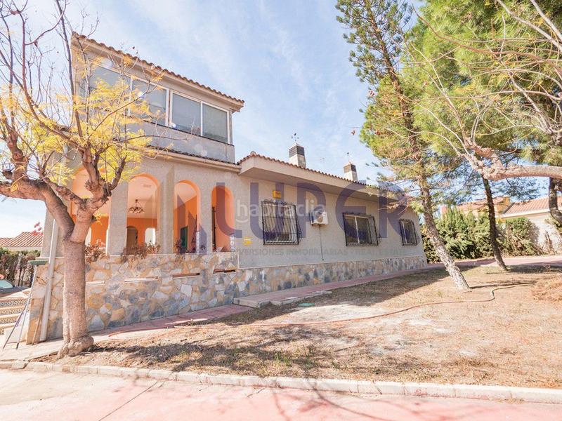 Foto 5db49cff-74ba-4362-8c78-bc39471f40c7. Chalet en Los Girasoles Sant Vicent del Raspeig