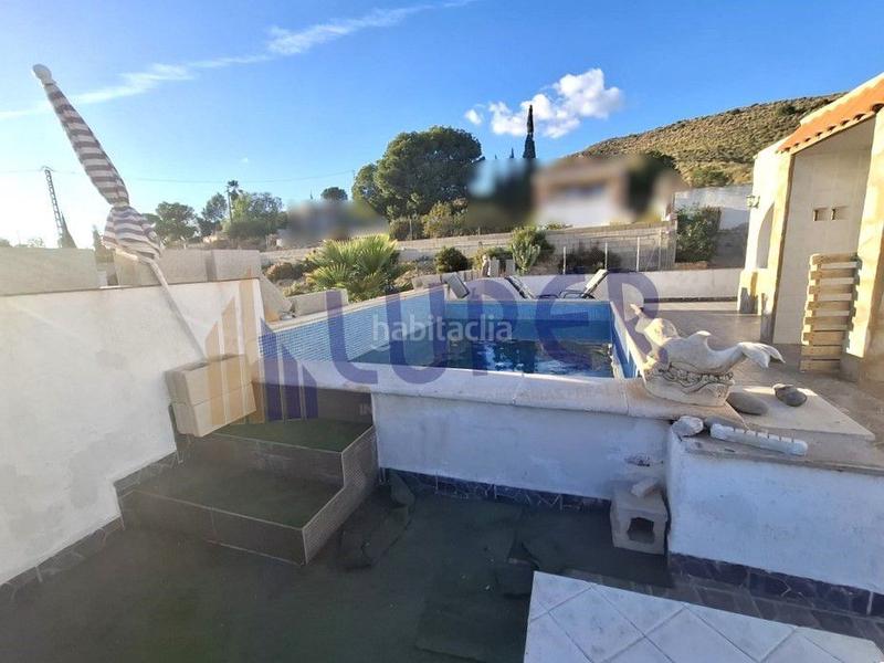 Foto ac84dc60-ec42-4d3a-9300-3e7d76fc14c5. Chalet en Agost