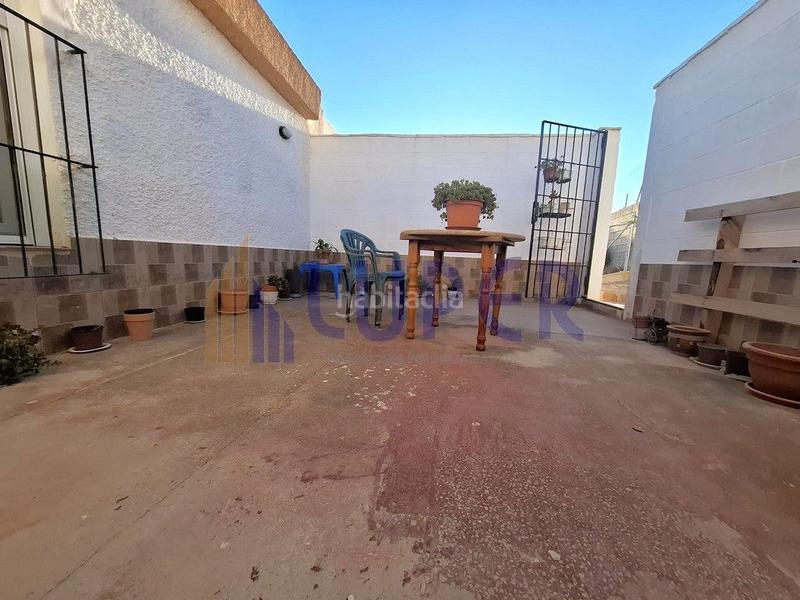 Foto d841d2da-857e-4942-b23a-2c5a8704d90e. Chalet en Agost