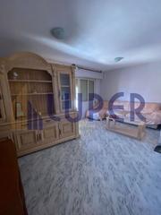 Flat in Centro. Se vende piso en san vicente cerca de la universidad.