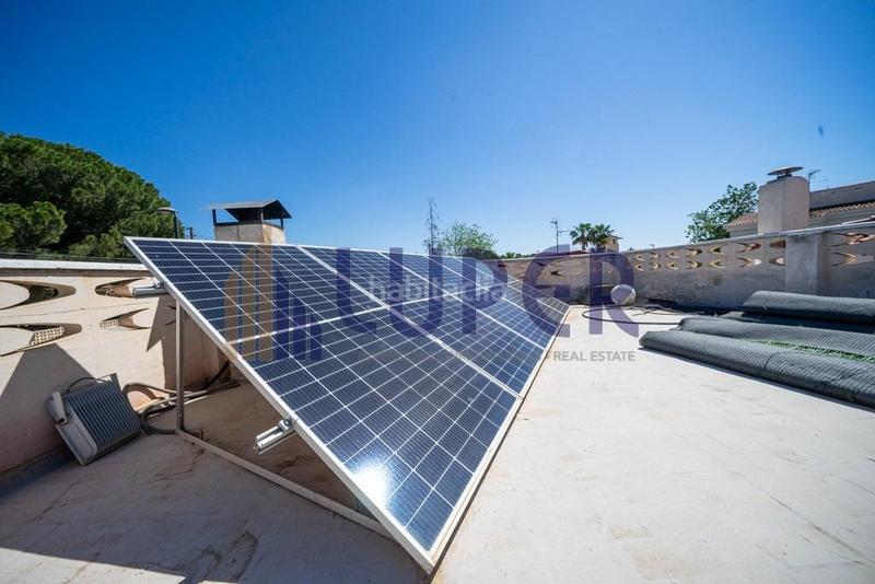 Foto 2c0230eb-5967-4ca5-a03e-7c46cf8ecccc. Xalet amb aparcament piscina a Los Girasoles Sant Vicent del Raspeig