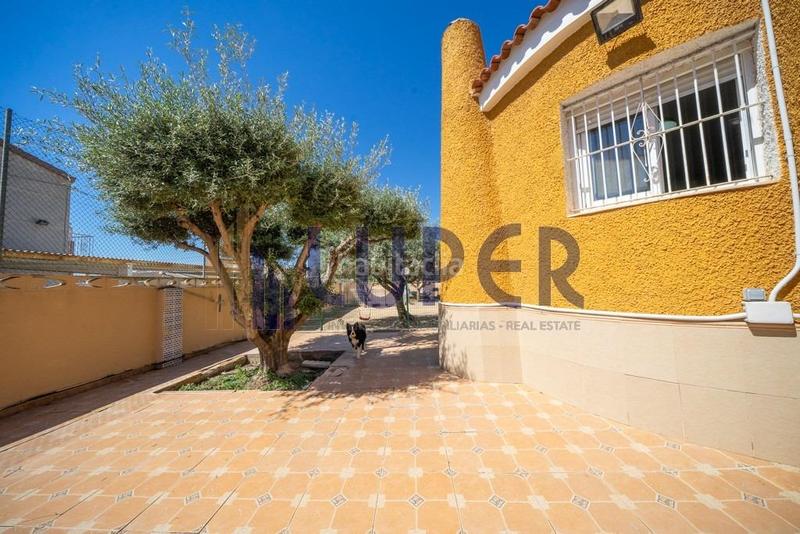 Foto 397f087d-85df-48ca-9bcd-ae4d1c46390c. Xalet amb aparcament piscina a Los Girasoles Sant Vicent del Raspeig