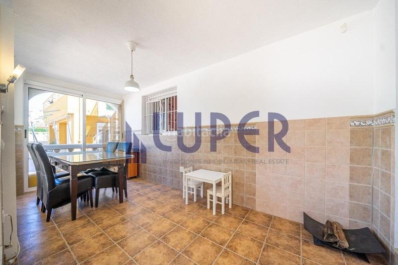 Foto 3e36988b-f45c-4121-a0ef-cb375ac9c3d1. Xalet amb aparcament piscina a Los Girasoles Sant Vicent del Raspeig