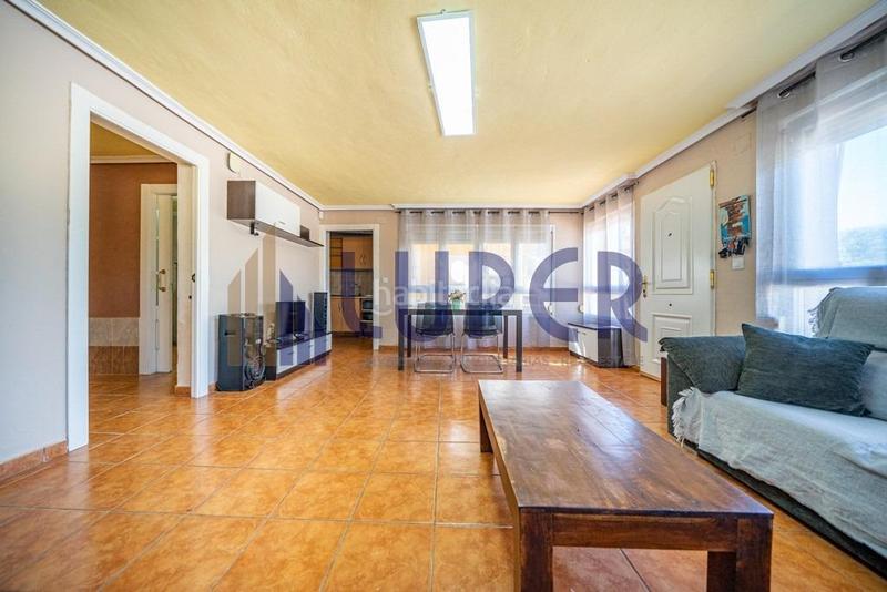 Foto 41d118a1-0e6f-4f01-b94b-6e327c434e64. Xalet amb aparcament piscina a Los Girasoles Sant Vicent del Raspeig