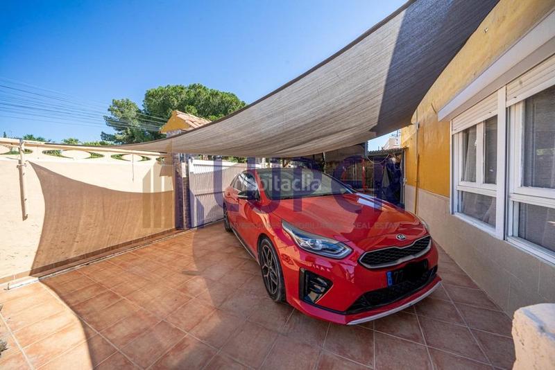 Foto 4430f94a-7a59-4139-8eb3-dd6bf88c4a43. Xalet amb aparcament piscina a Los Girasoles Sant Vicent del Raspeig