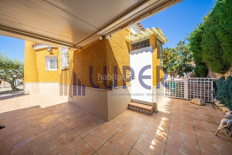 Foto 44e4f989-4472-425d-b85b-912abc9cb1ef. Xalet amb aparcament piscina a Los Girasoles Sant Vicent del Raspeig