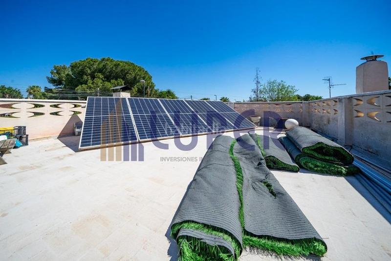 Foto 4ba122f7-4af3-4105-a257-b00d82a17365. Xalet amb aparcament piscina a Los Girasoles Sant Vicent del Raspeig