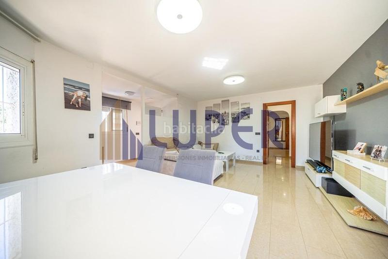 Foto 7b33b75a-9153-4ccc-8287-9d08add43c1e. Xalet amb aparcament piscina a Los Girasoles Sant Vicent del Raspeig