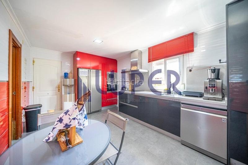 Foto 7f4baf30-6039-4060-af7c-638bf1cc2516. Xalet amb aparcament piscina a Los Girasoles Sant Vicent del Raspeig