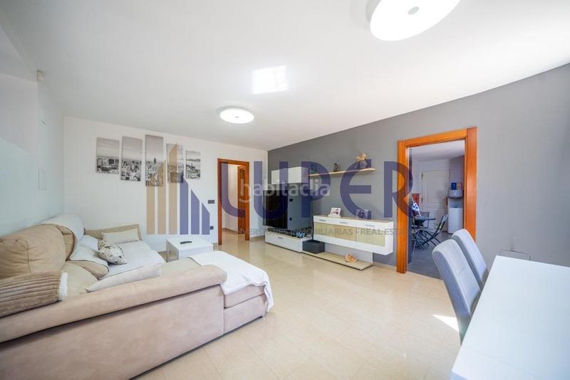 Foto 80c3e9f0-e89b-4c1d-ac72-5b3f6012e9a8. Xalet amb aparcament piscina a Los Girasoles Sant Vicent del Raspeig