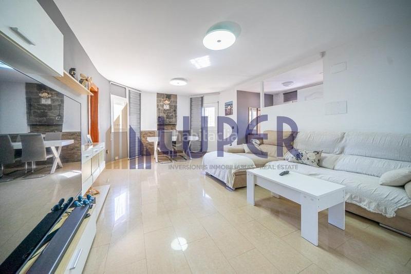 Foto aadbb694-4eda-4f37-a263-b0bfdb7b2f3f. Xalet amb aparcament piscina a Los Girasoles Sant Vicent del Raspeig