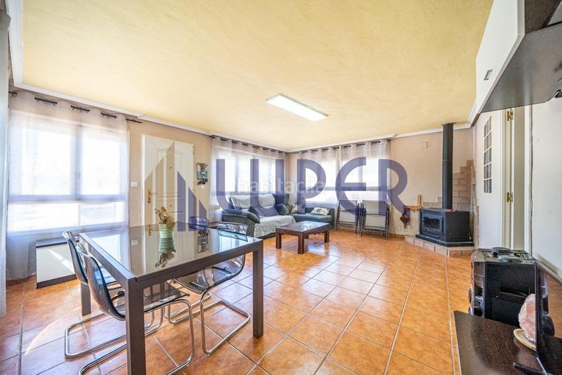 Foto bb2b5f5b-f2cb-492f-b712-fb46665267ec. Xalet amb aparcament piscina a Los Girasoles Sant Vicent del Raspeig