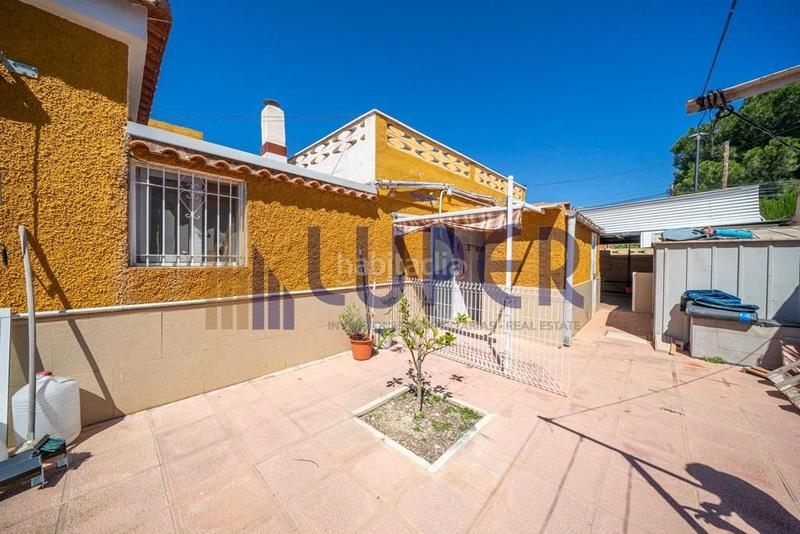 Foto ed4fcab0-b884-49be-8f4d-592ddf708aaa. Xalet amb aparcament piscina a Los Girasoles Sant Vicent del Raspeig